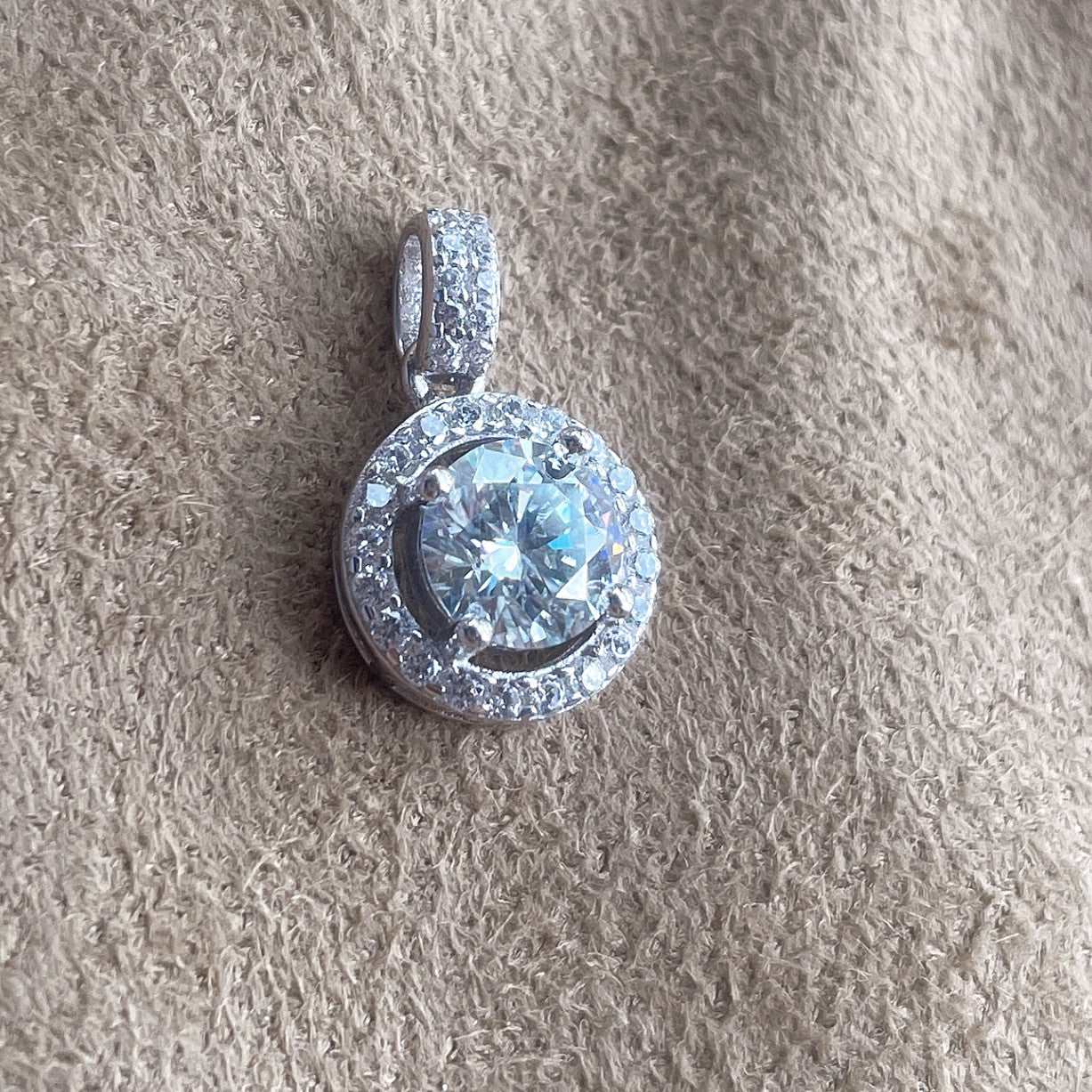 S925 Silver Plated with White Gold Moissanite Pendant Necklace Set